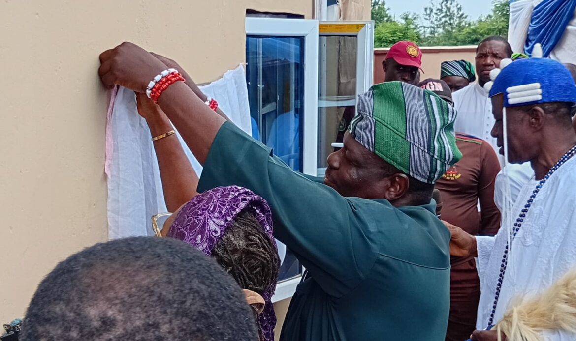Prince Olumuyiwa Adewunmi Babington Ashaye Center for the Elderly
