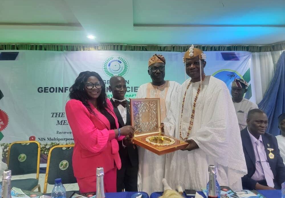 Oba James Obafemi Saliu Honoured by GEOSON for Contributions to Geospatial Development